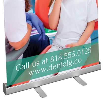 RETRACTABLE BANNER STAND DISPLAYS